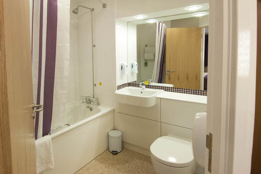 Premier Inn Dundee West Zimmer foto