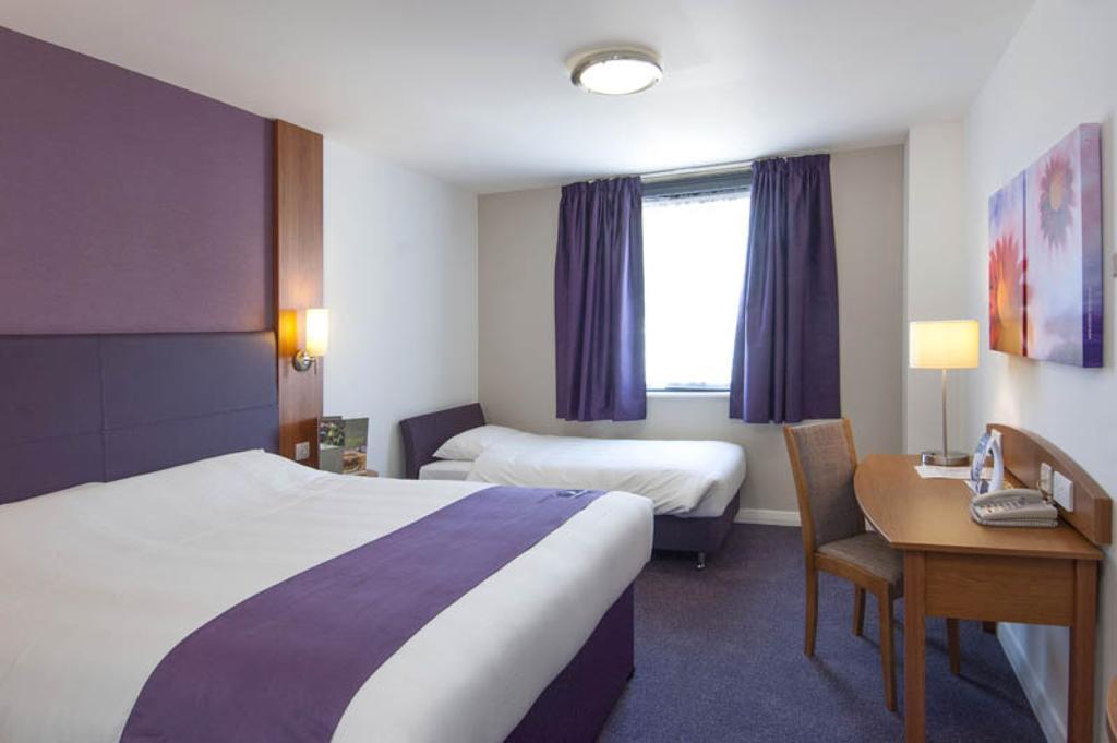 Premier Inn Dundee West Zimmer foto